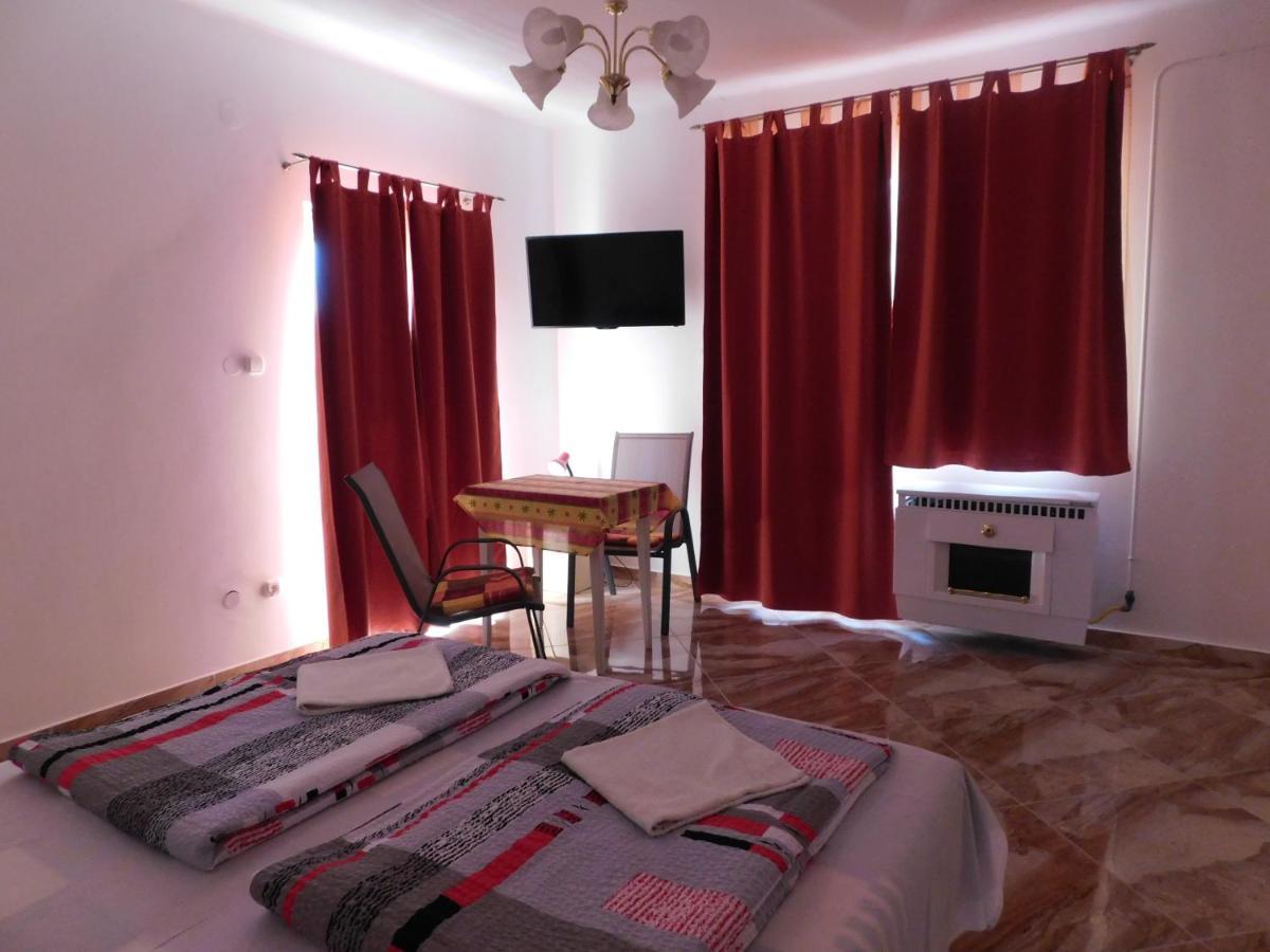 Szamoca Vendeghaz Hotel Miskolc Buitenkant foto