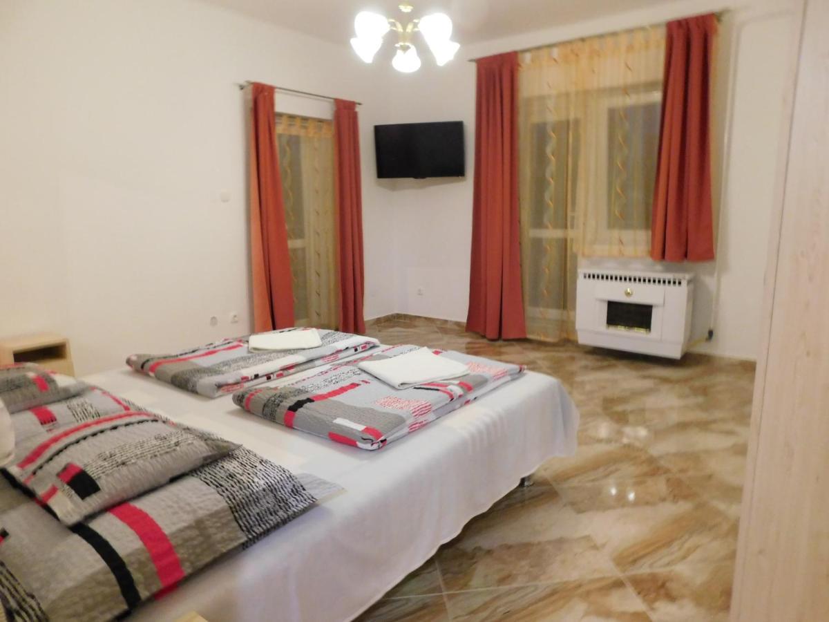 Szamoca Vendeghaz Hotel Miskolc Buitenkant foto
